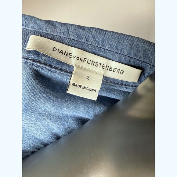 DIANE VON FURSTENBERG DVF "Aya" Tie Waist‎ Raw Hem Chambray Blue Wrap Dress 2 - Picture 4 of 7